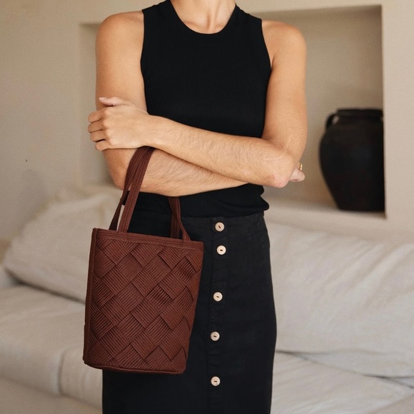 BEMBIEN Chestnut Bonita Bucket Bag - Picture 3 of 6